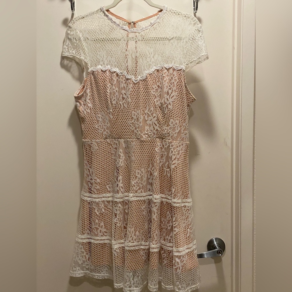 Lace style dress